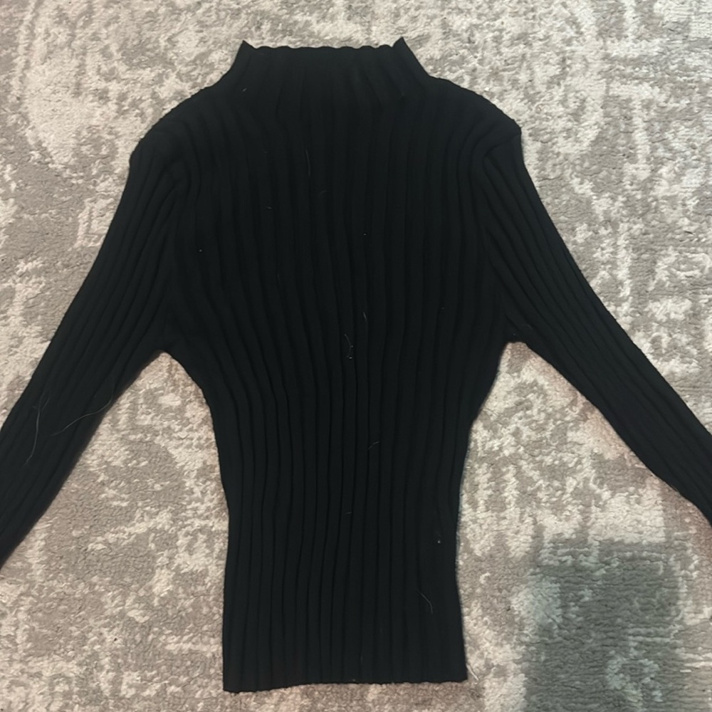 Stretchy black turtle neck top Forever 21